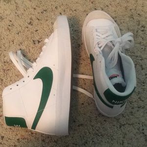 Nike mid blazers